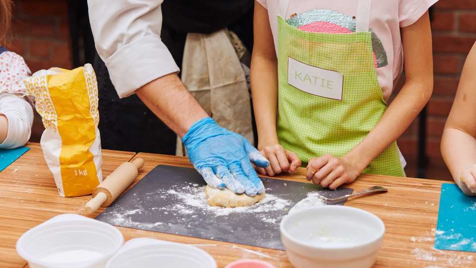 Cooking and baking activities for kids 